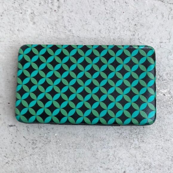 Halogen wallet  - Picture 1 of 8